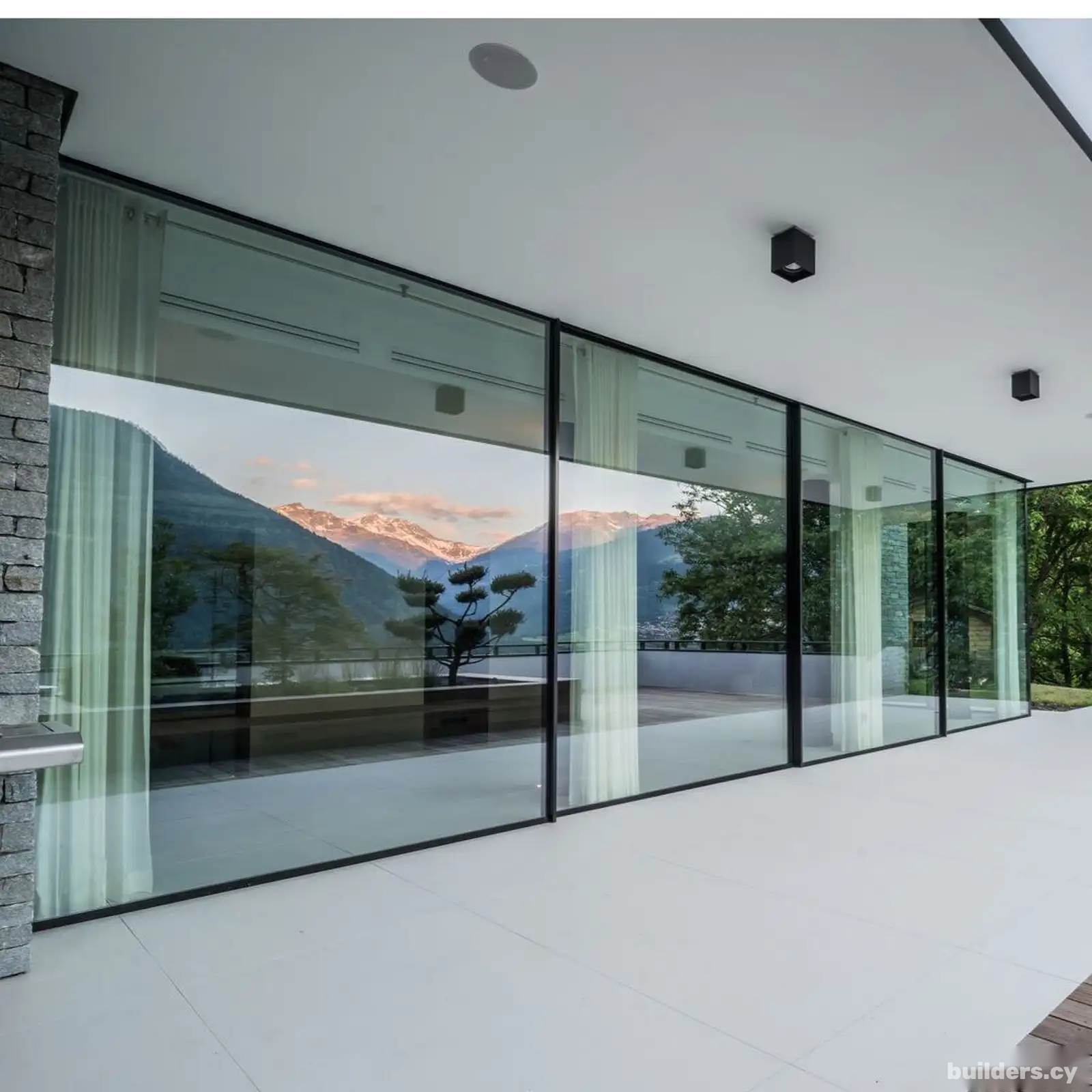 Professional aluminum installation services — Work portfolio 2